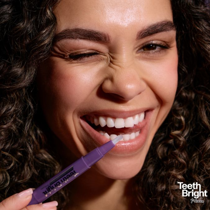 Teeth Bright by 7th Heaven - Whitening Pen with Advanced PAP Technology