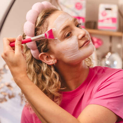 7th Heaven Barbie Pink Chocolate Cream Face Mask – Moisturising & Calming with Cocoa Butter, Sweet Almond Oil & Juniper Oil